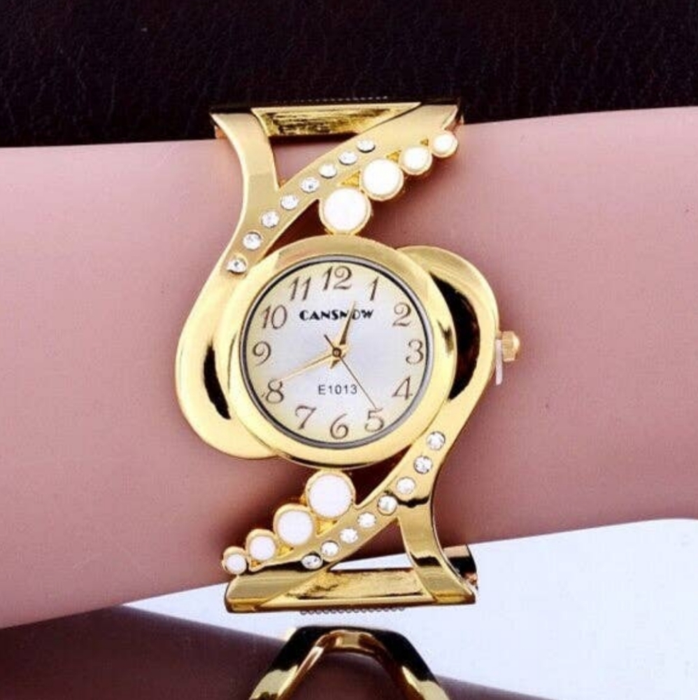 Crystal Quartz Watch for Women